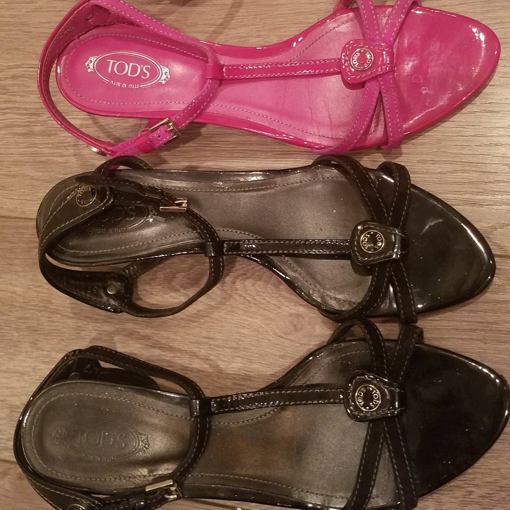 Tod's Low Kitten Heel T-Strap Sandals 1 Black, 1 Fuchsia